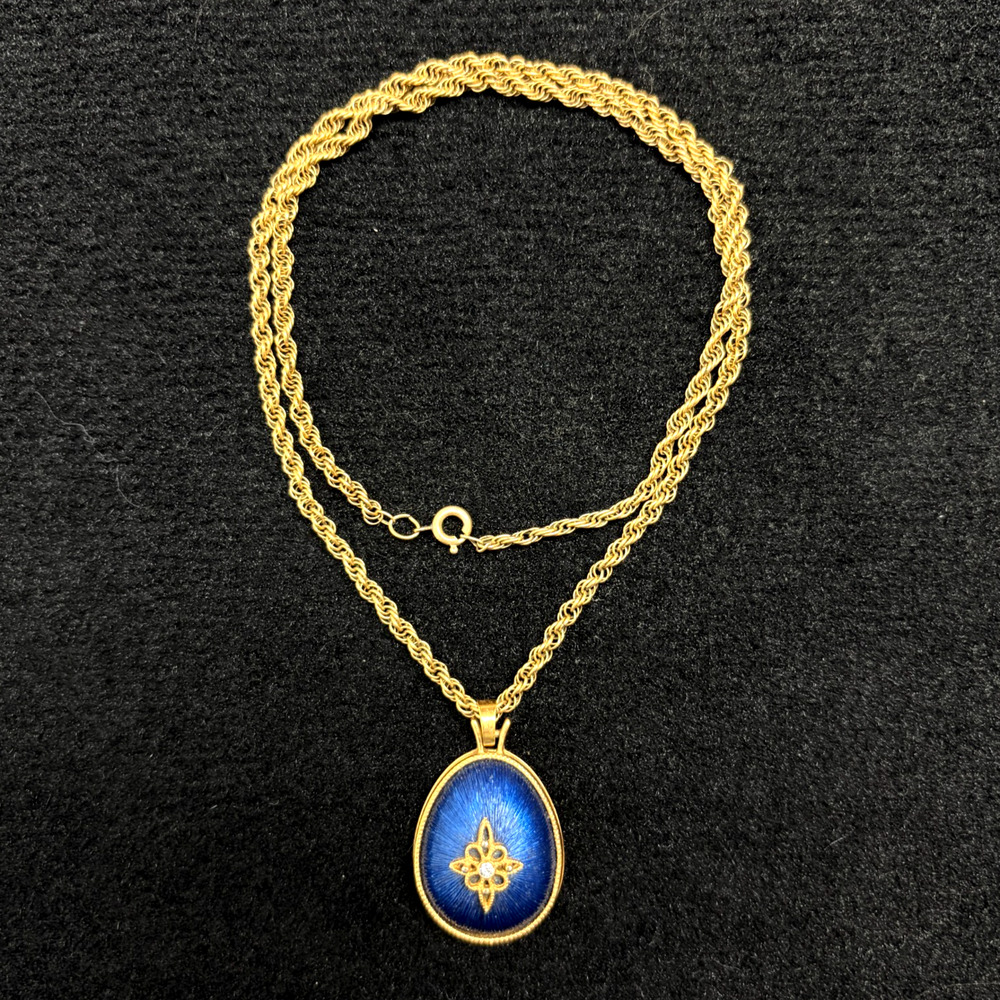 Vintage Avon North Star Blue Egg Gold Tone Pendant Necklace 10" Elegant Classic